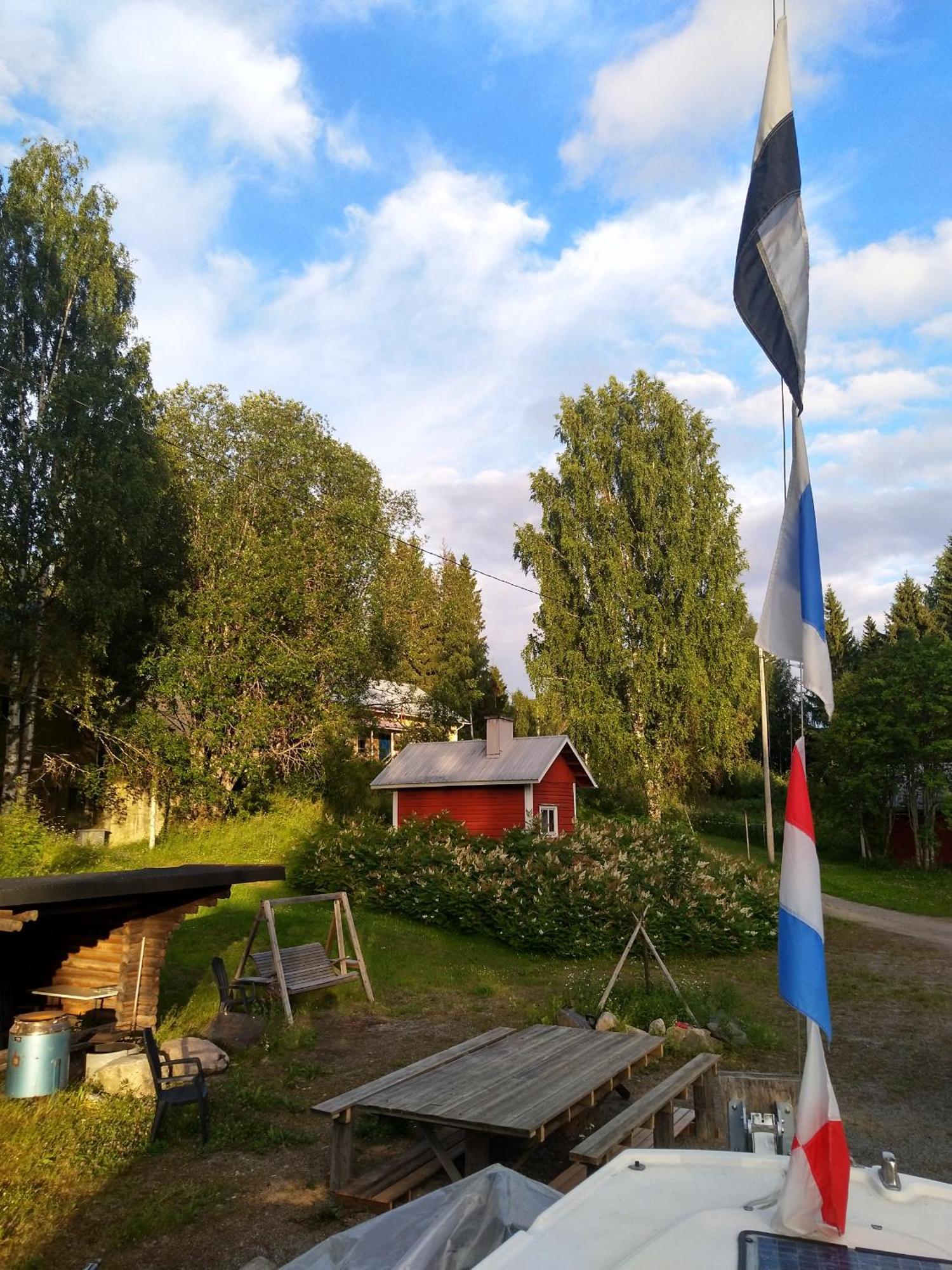 Koveron Majatalo Luaran gambar